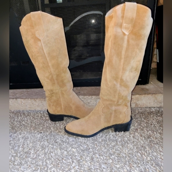 BNWT-WOMENS WESTERN PULL ON FAUX SUEDE BOOTS - Picture 4 of 6